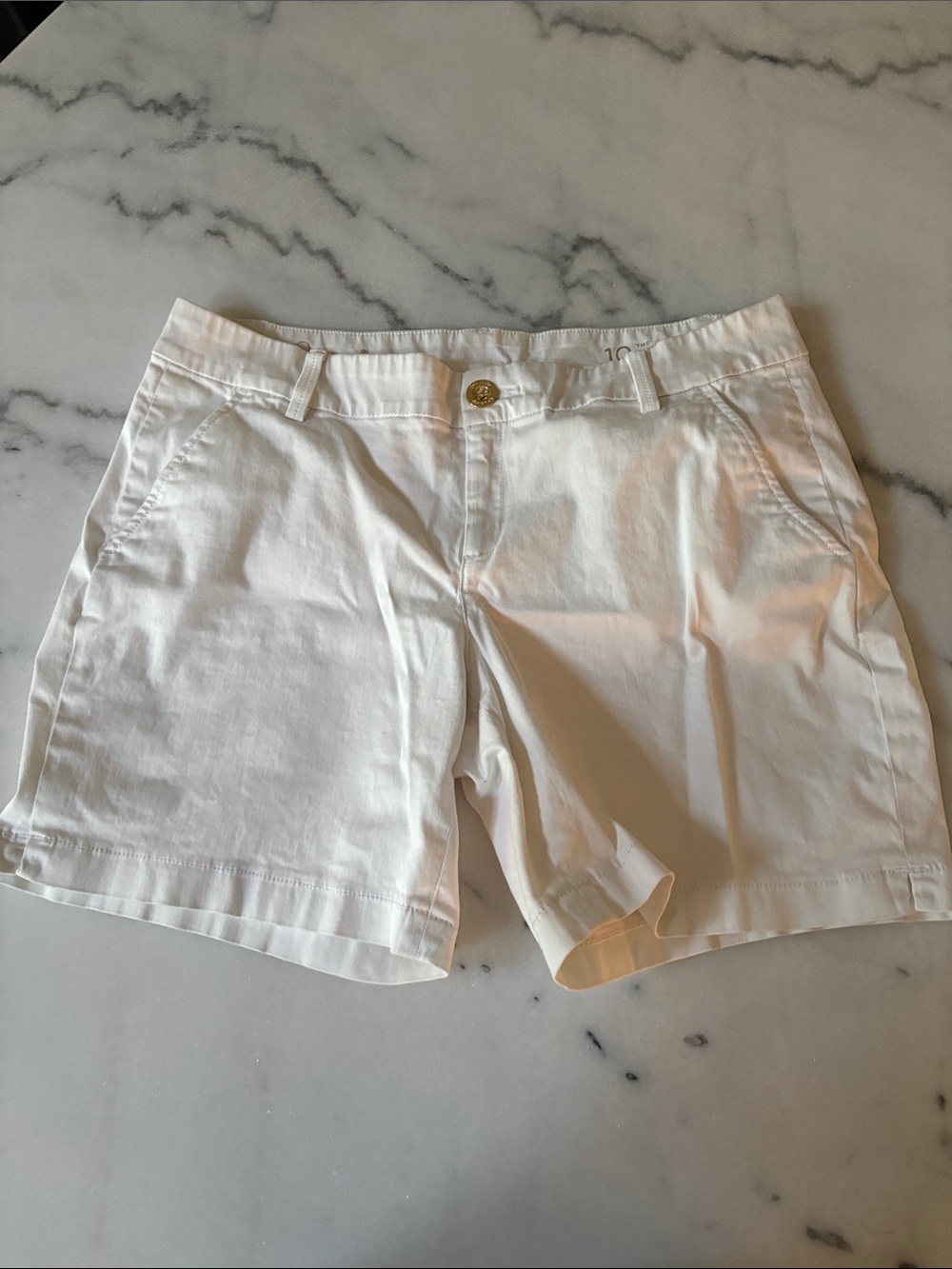 Lilly Pulitzer Jayne 7” stretch White shorts 10-12